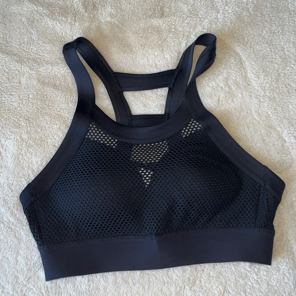 SELENA GOMEZ PUMA SPORTS BRA